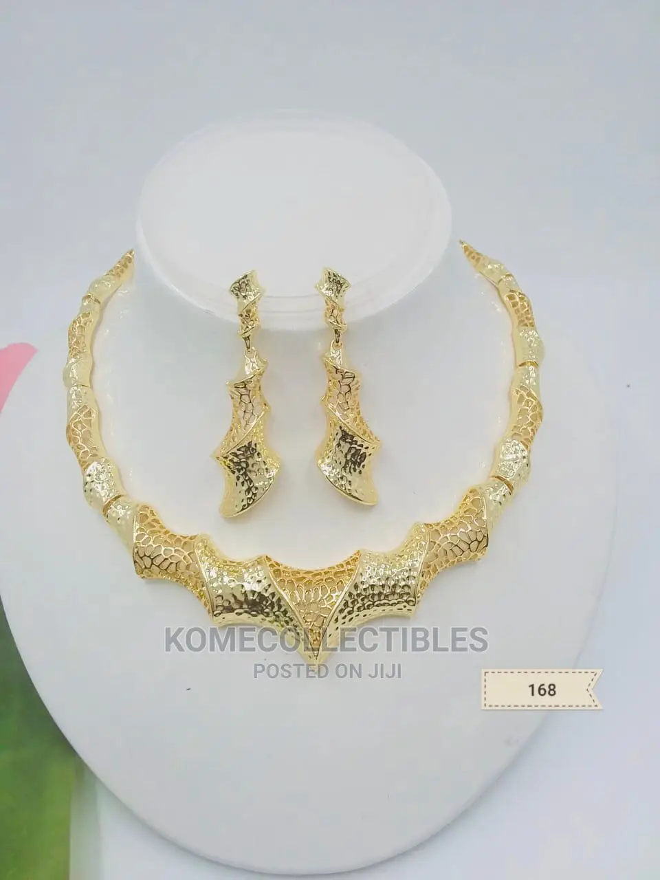 Dazzling Womens Jewelries Set