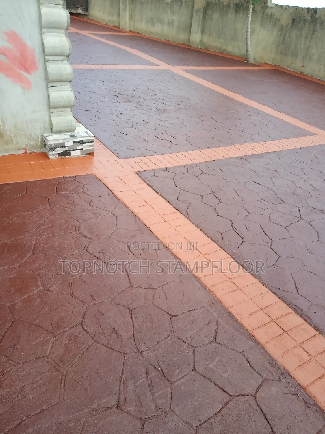Exterior Modern Floor-Design in Solid Way