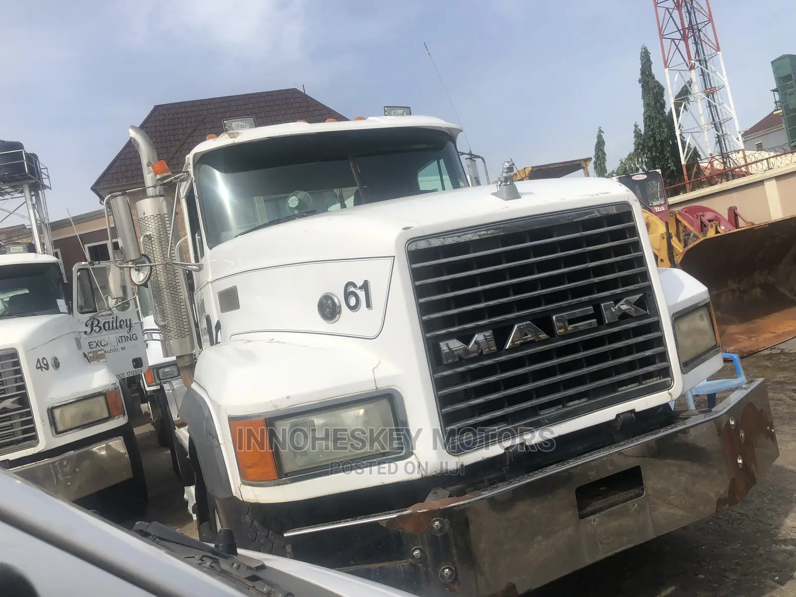 MACK Trailer Head