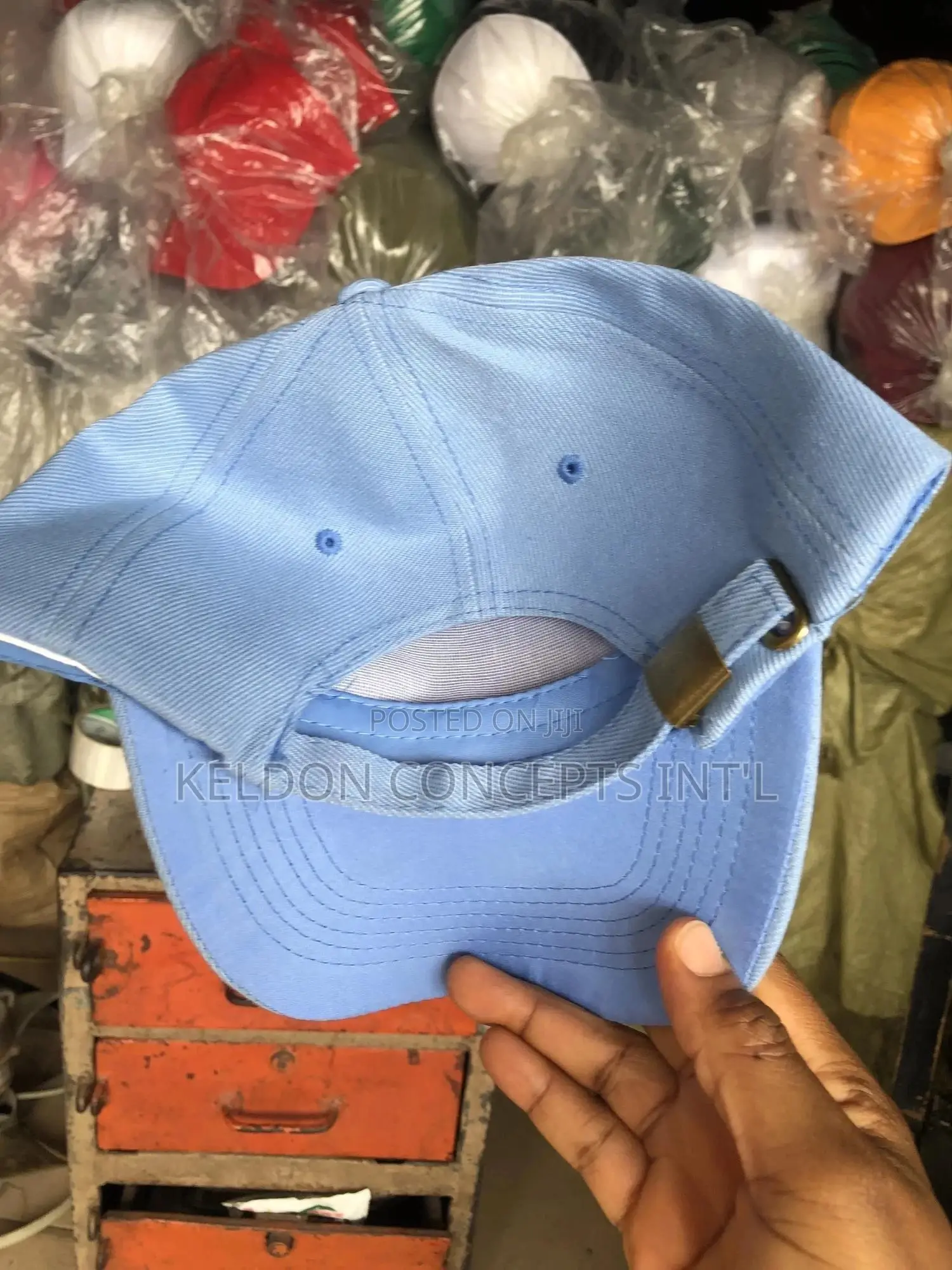 Wholesale Cotton Face Cap in Different Colors 500pcs