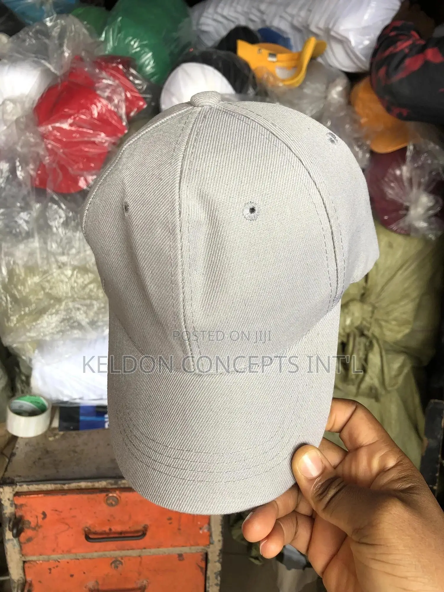 Wholesale Cotton Face Cap in Different Colors 500pcs