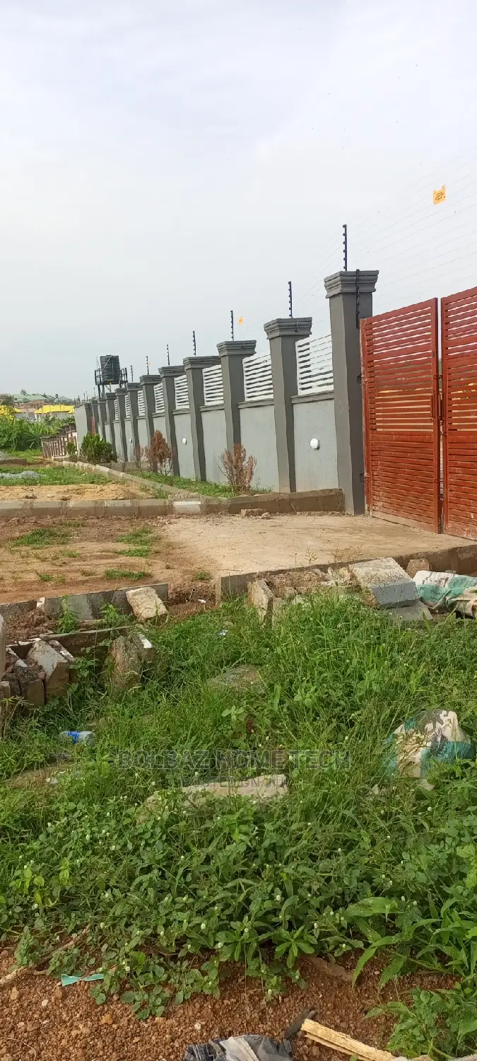 Electric Fence; Zero Tolerance for Intruder