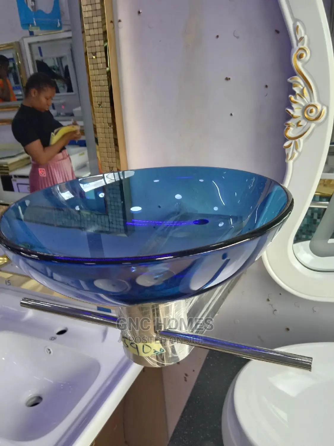 Wall Hung Glass Basin For Dinning Room