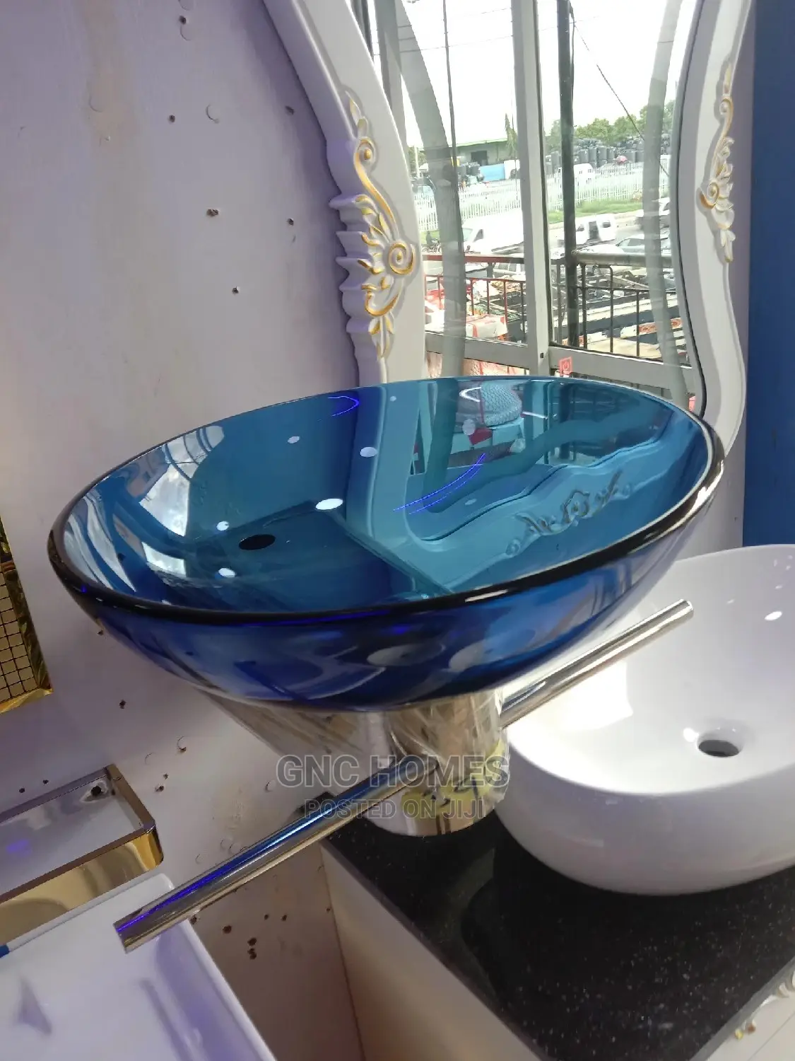 Wall Hung Glass Basin For Dinning Room