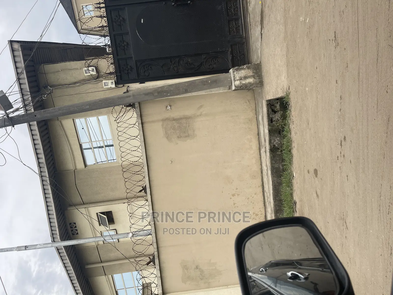 3bdrm Block of Flats in Surulere for sale