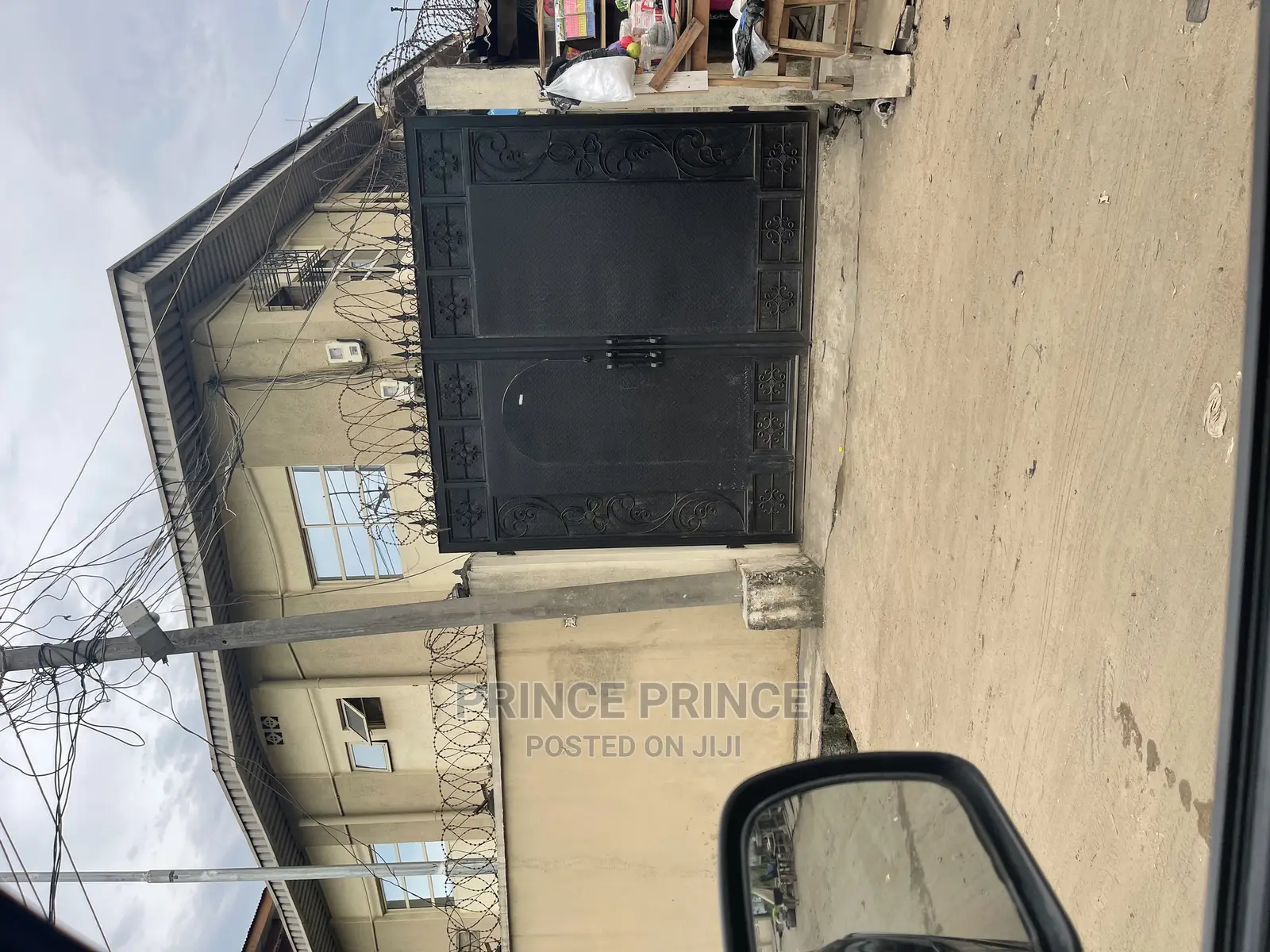 3bdrm Block of Flats in Surulere for sale