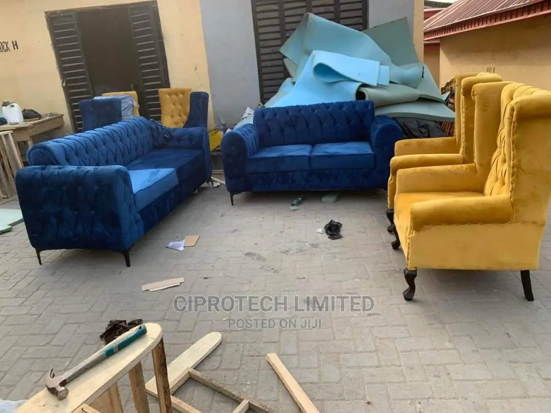 Sofa/Chair/Upholstery