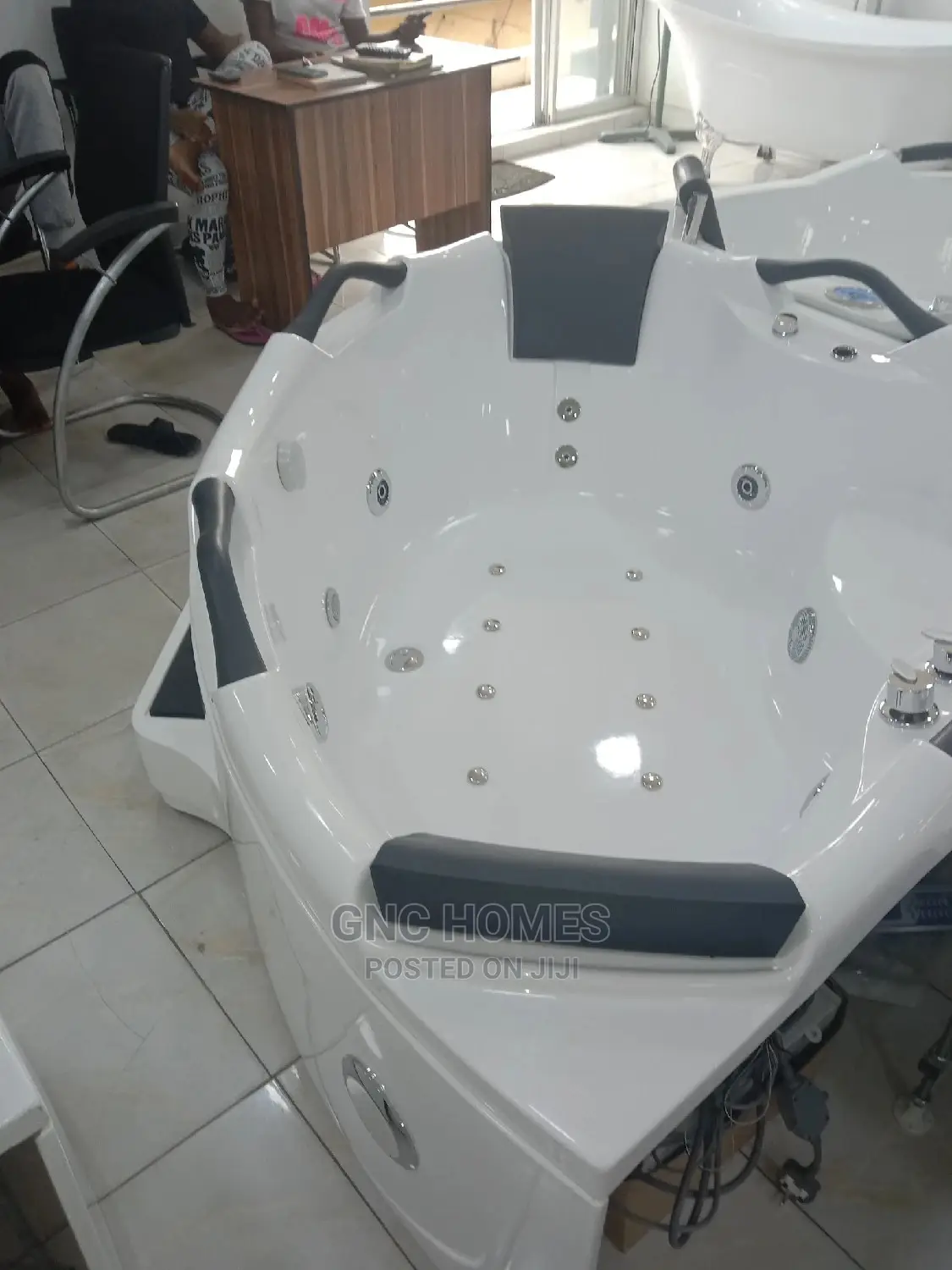 Double Head Jacuzzi Tub England Standard
