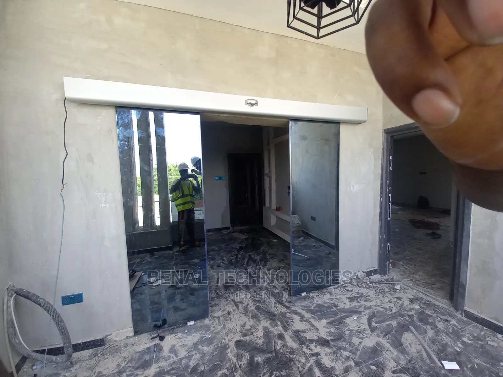Effective Automatic Entrance Sensor Door In Ikoyi