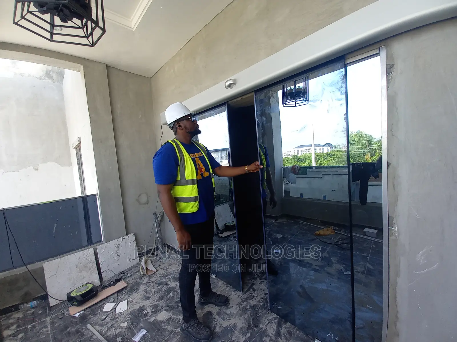 Quality Entrance Automatic Sliding Door in Ikeja
