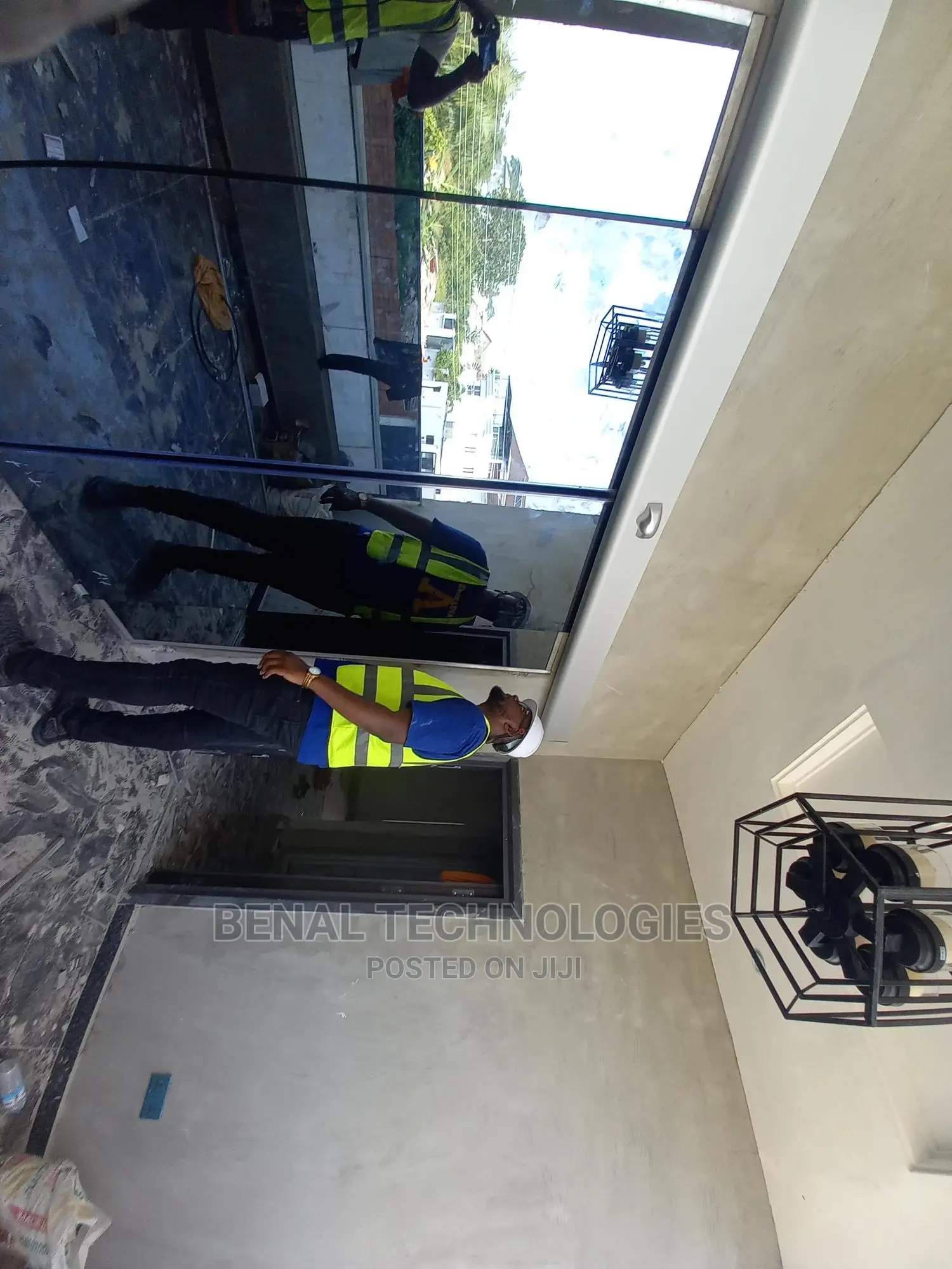 Very Quality Entrance Automatic Sensor Door in Egbe Idimu