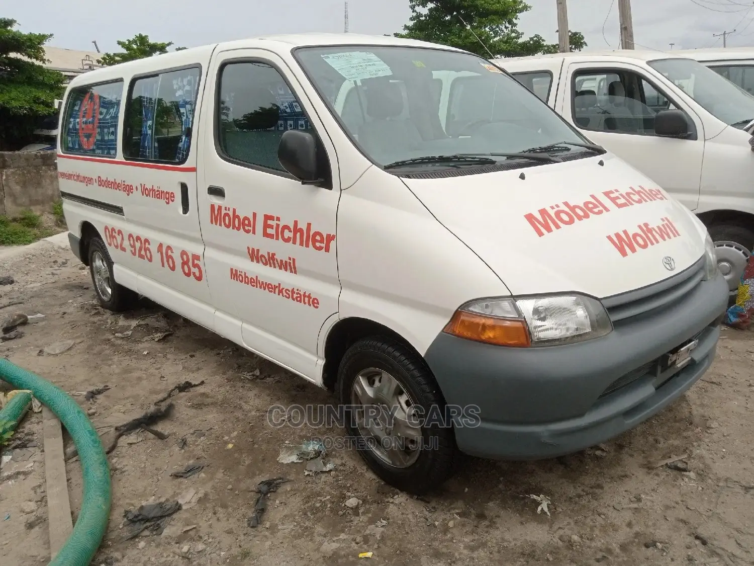 Toyota HiAce 2005 White