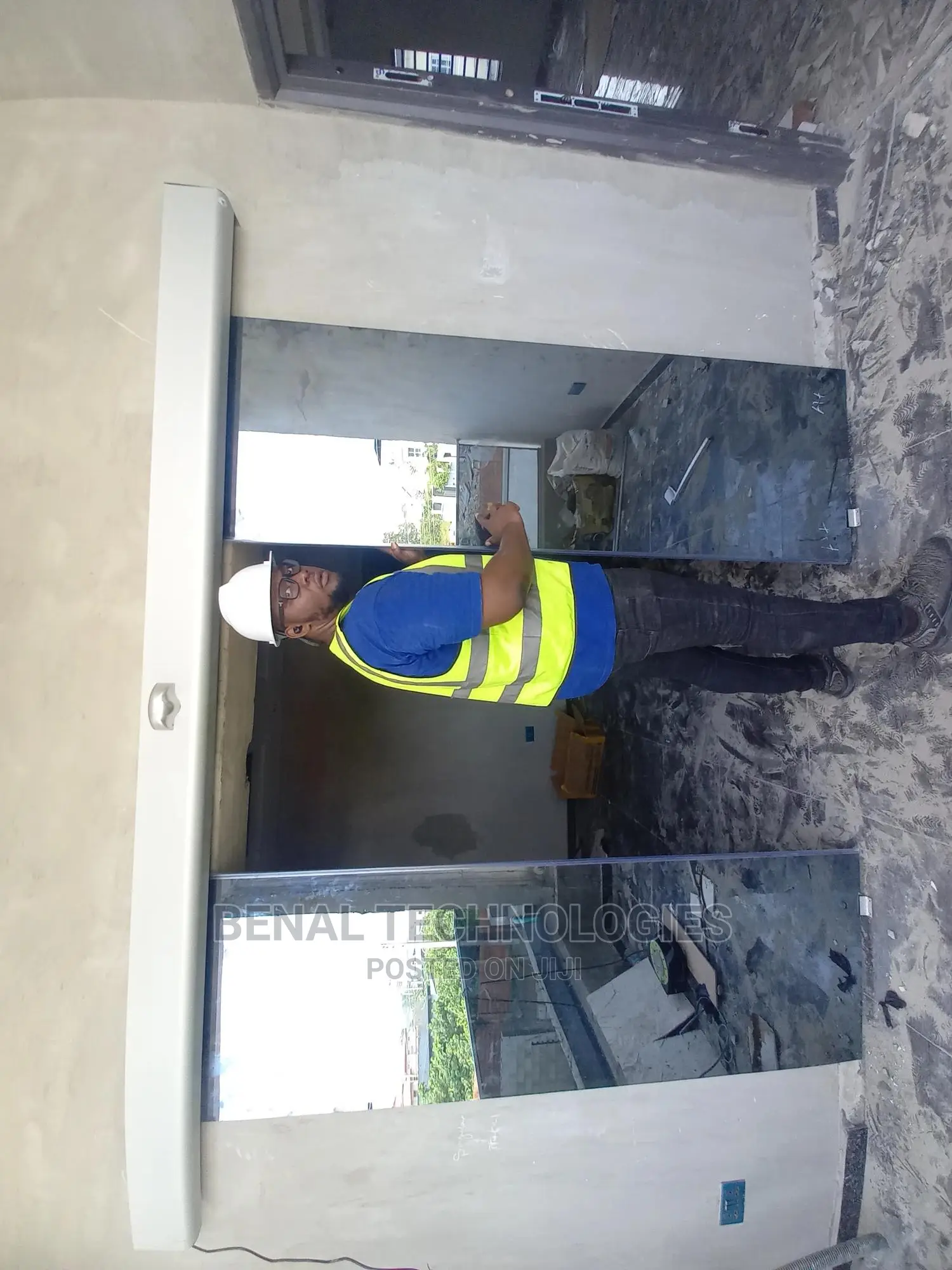 Quality Entrance Automatic Sensor Door in Lagos Island