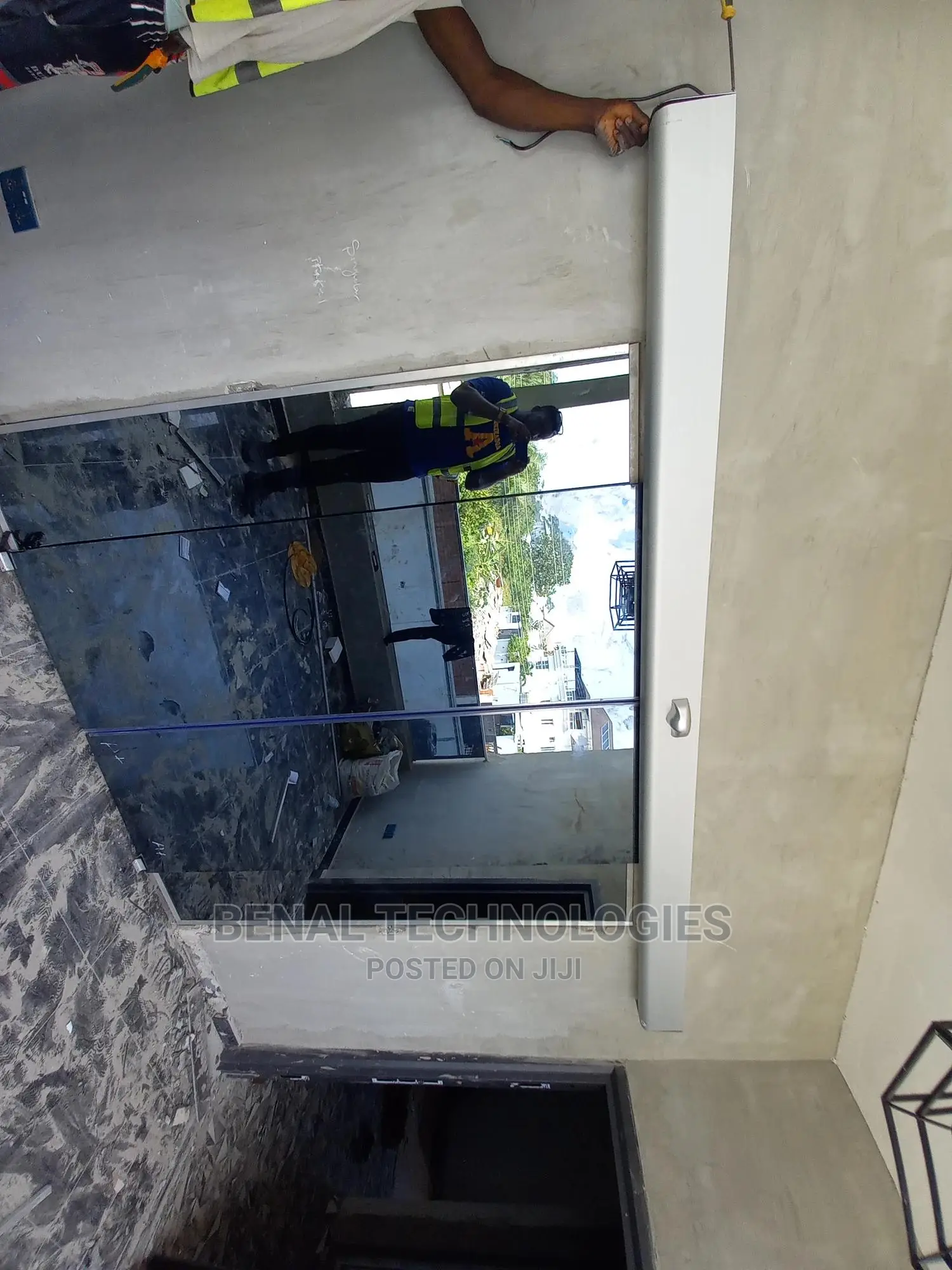 Quality Entrance Automatic Sensor Door in Oluyole