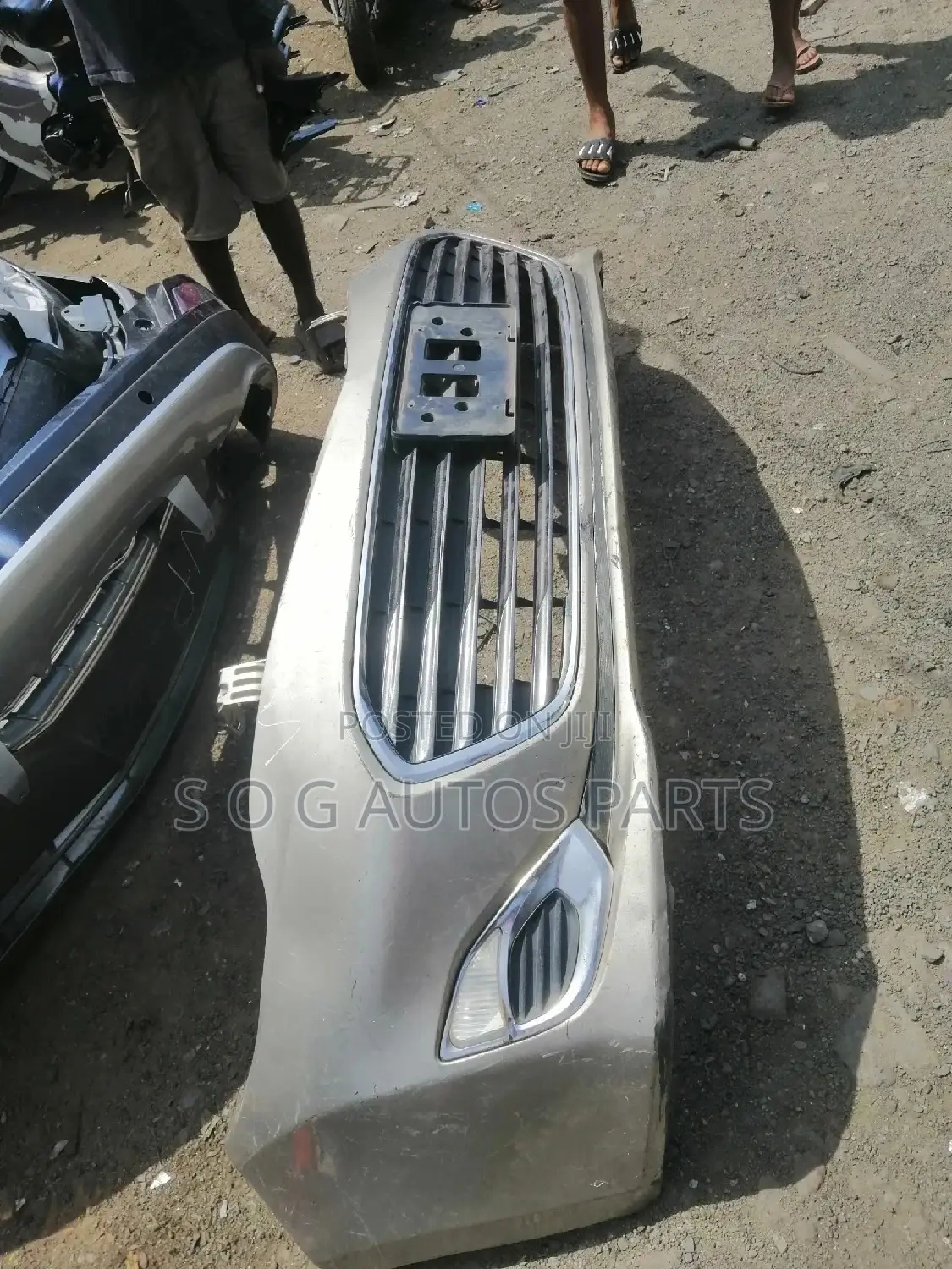 Complete Front Bumper Toyota Avalon 2015