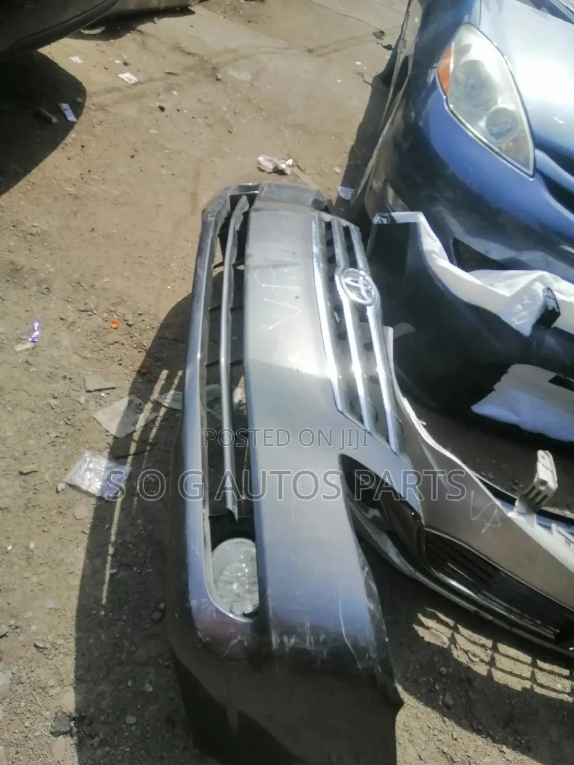 Complete Front Bumper Toyota Avalon 2007