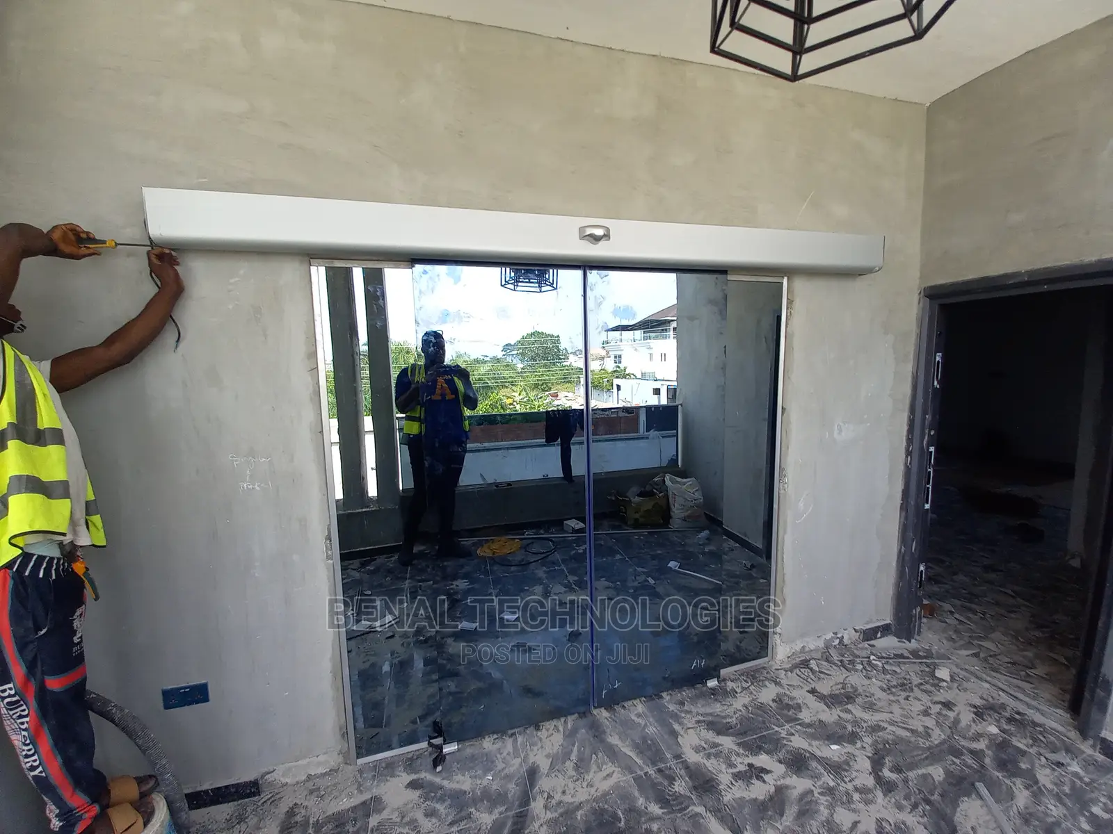 Standard Entrance Automatic Sliding Door in Owerri
