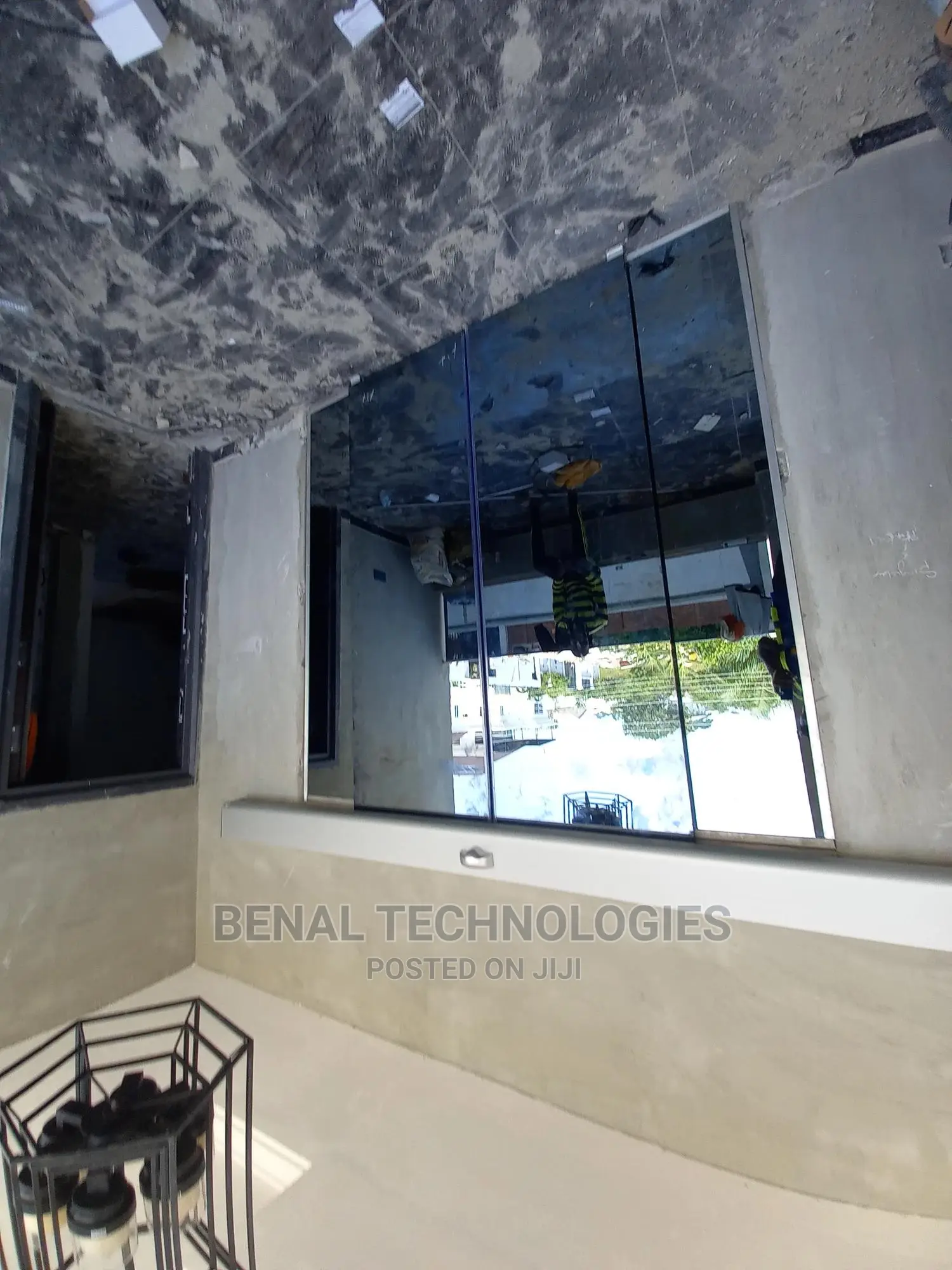 Quality Entrance Automatic Sensor Door in Ikpoba