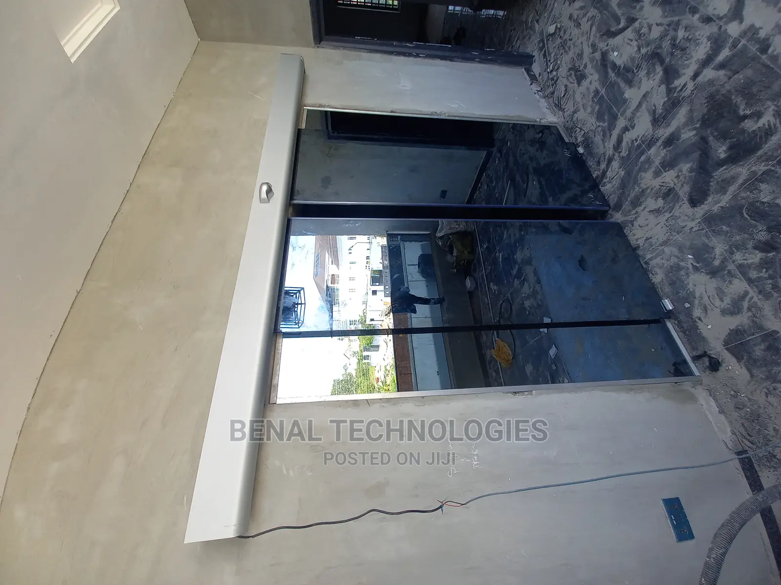 Very Quality Entrance Automatic Sensor Door in Onitsha