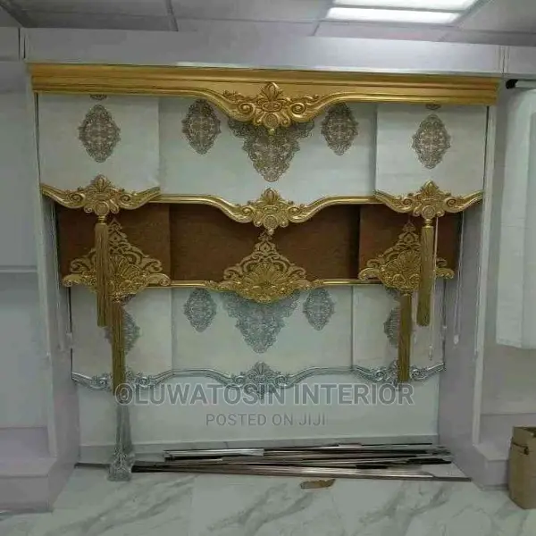 Royal Majestic Blinds/Curtain