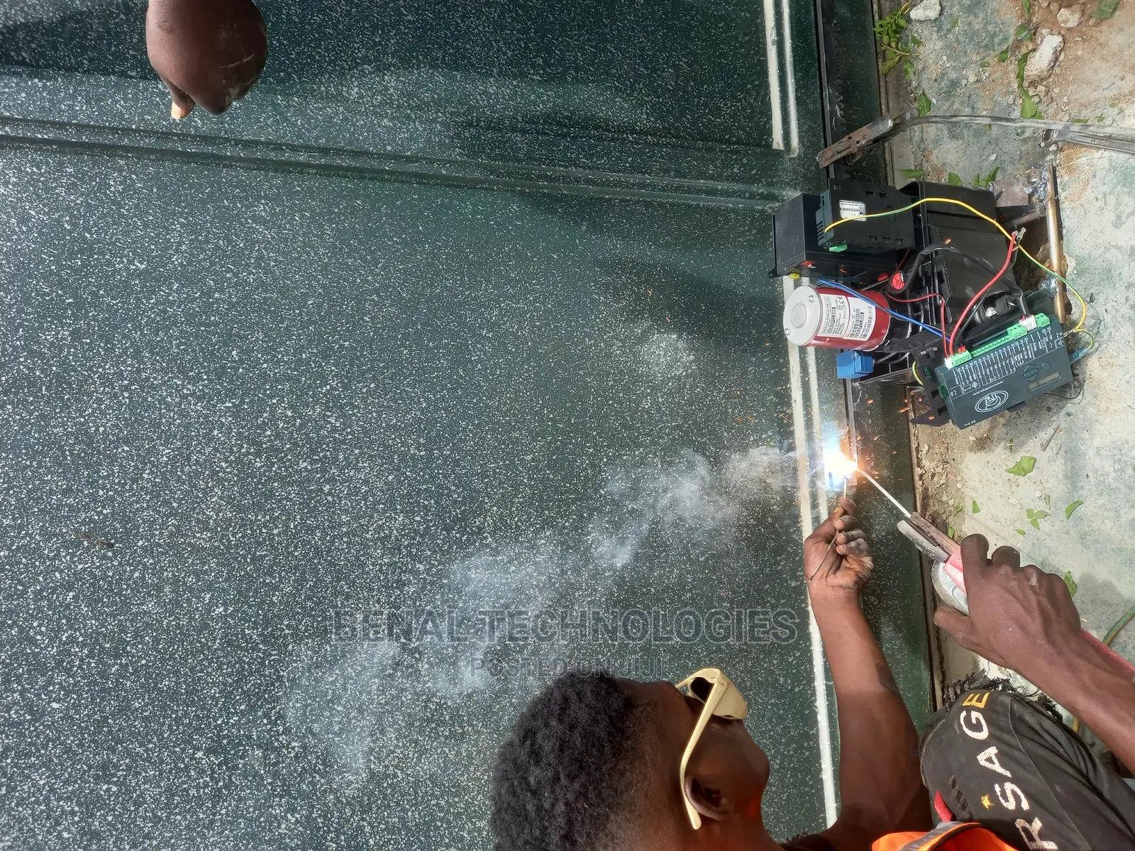 Very Quality Automatic Remote Gate Machine in Sapele