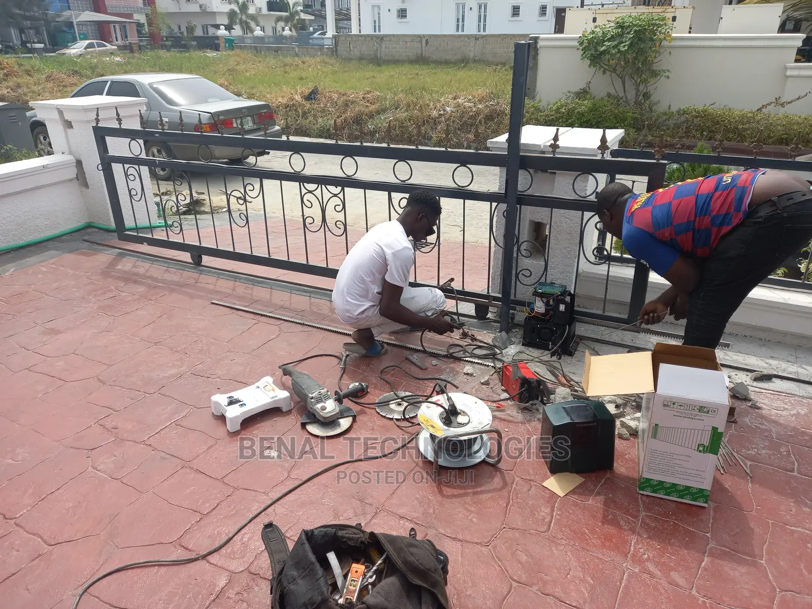 Very Affordable Automatic Remote Gate Machine in Ekpoma