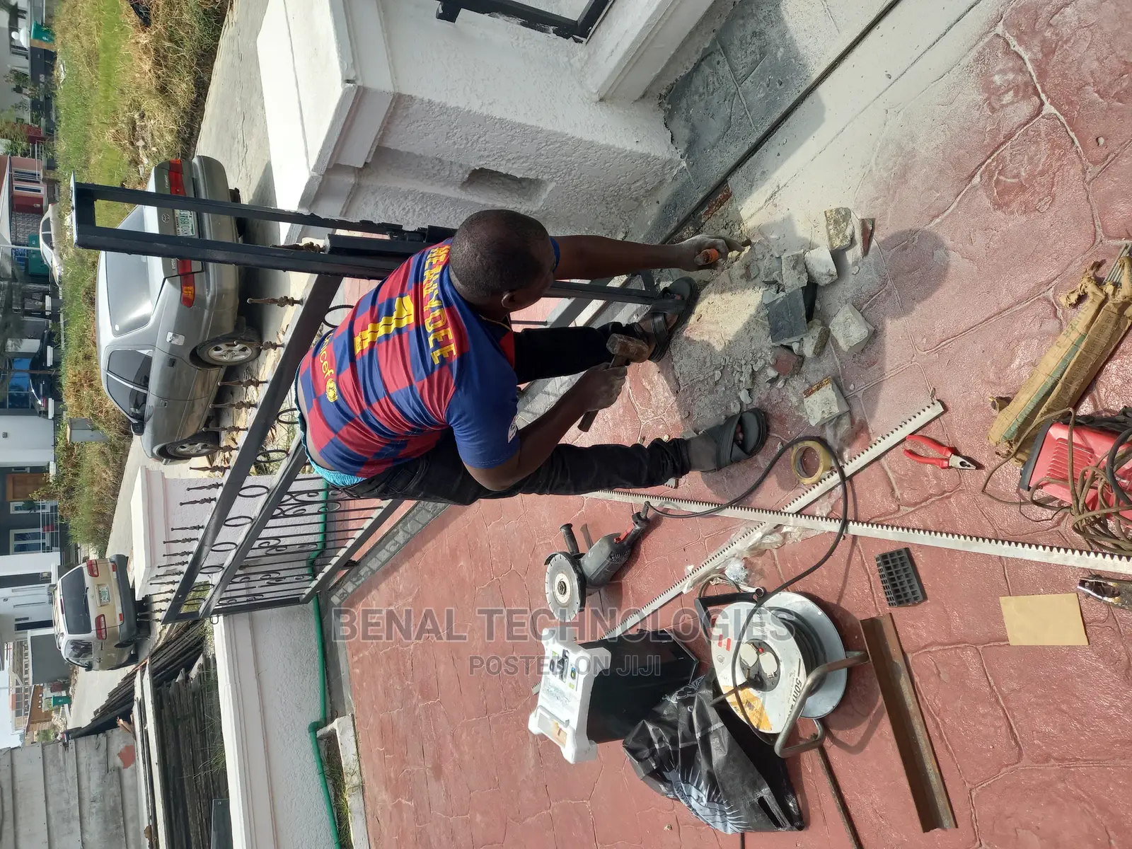 Very Affordable Automatic Remote Gate Machine in Ikotun