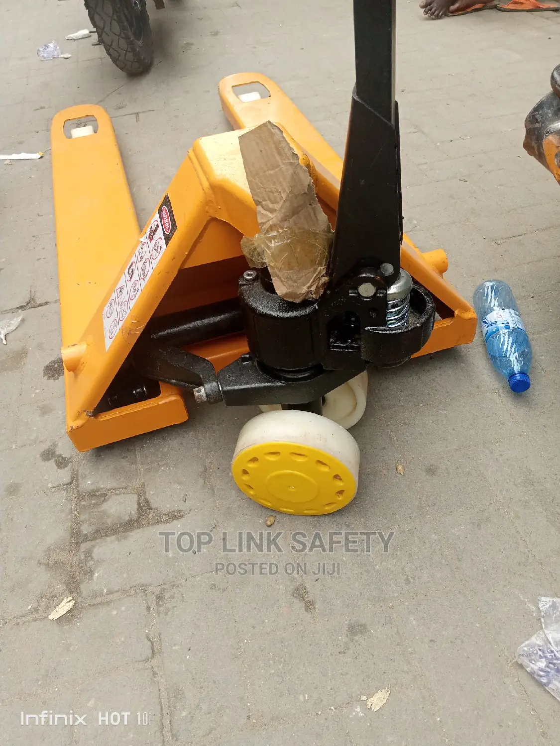 Pallet Truck . 5000kg. 5 Ton
