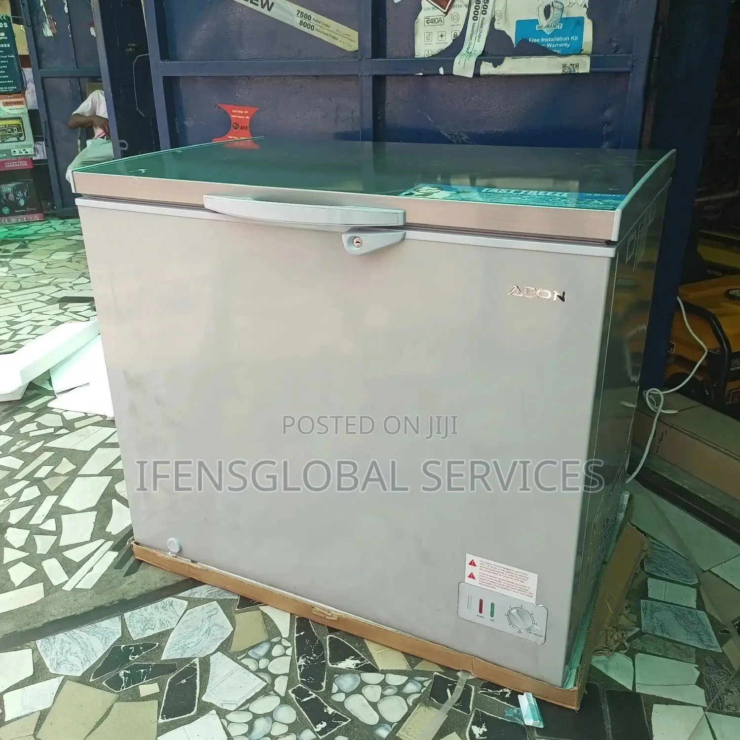 Aeon Chest Freezer 238llitres