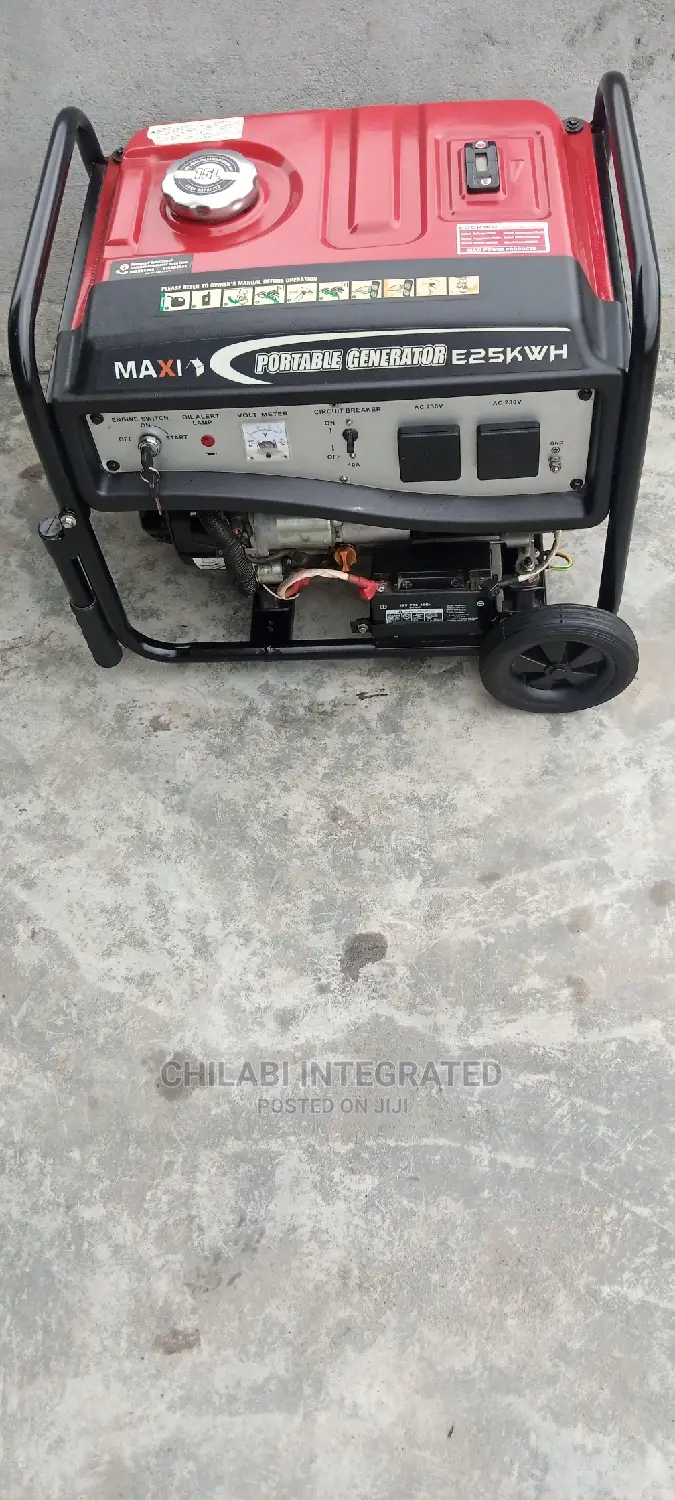 1 Month Old Very New 3.75KVA MAXI E25KWH Key Start Generator