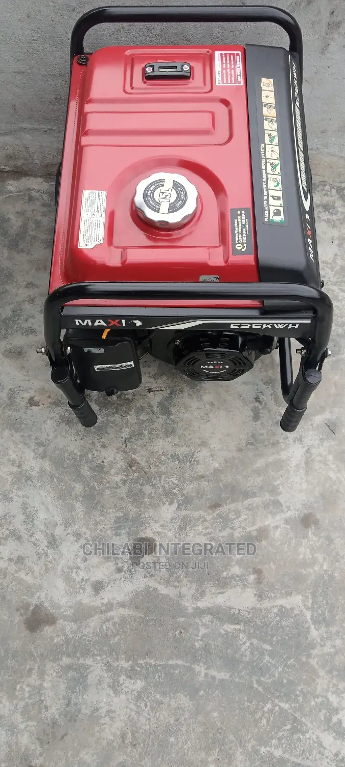 1 Month Old Very New 3.75KVA MAXI E25KWH Key Start Generator