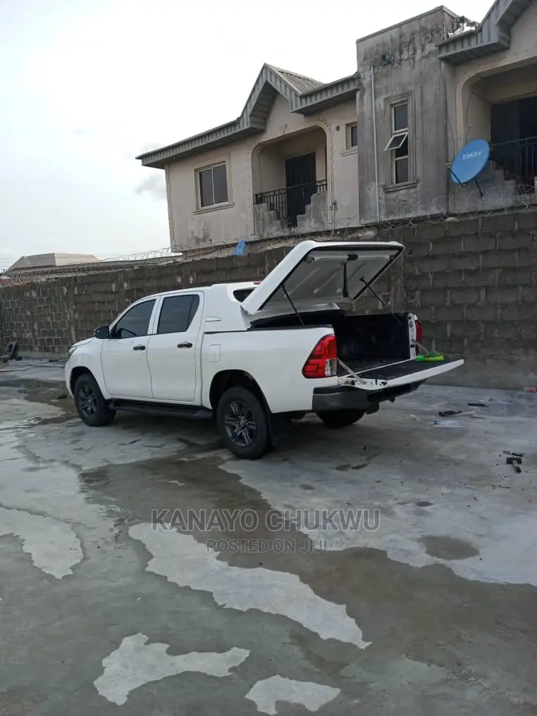 Boot Cover for Toyota Hilux 2020