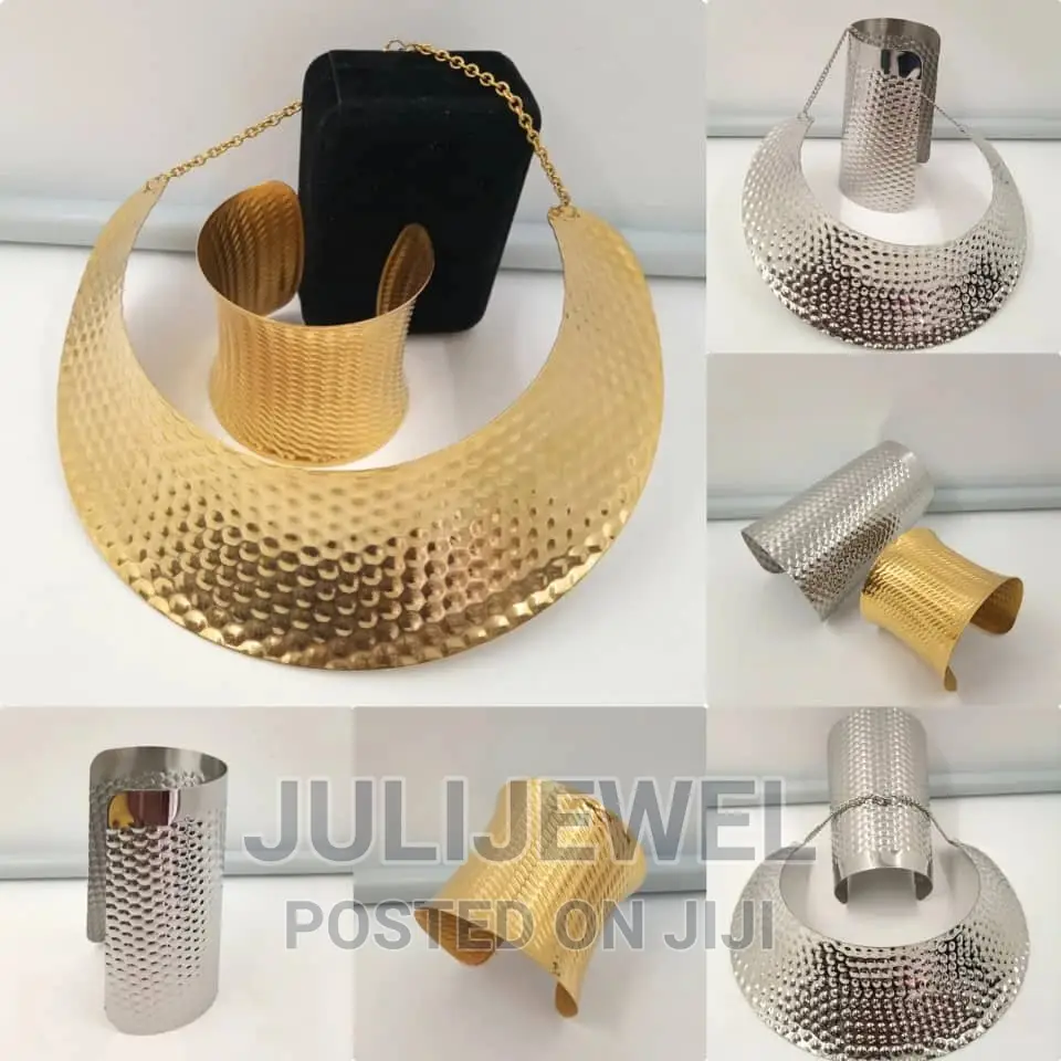 Collar Choker Necklace and Bangle