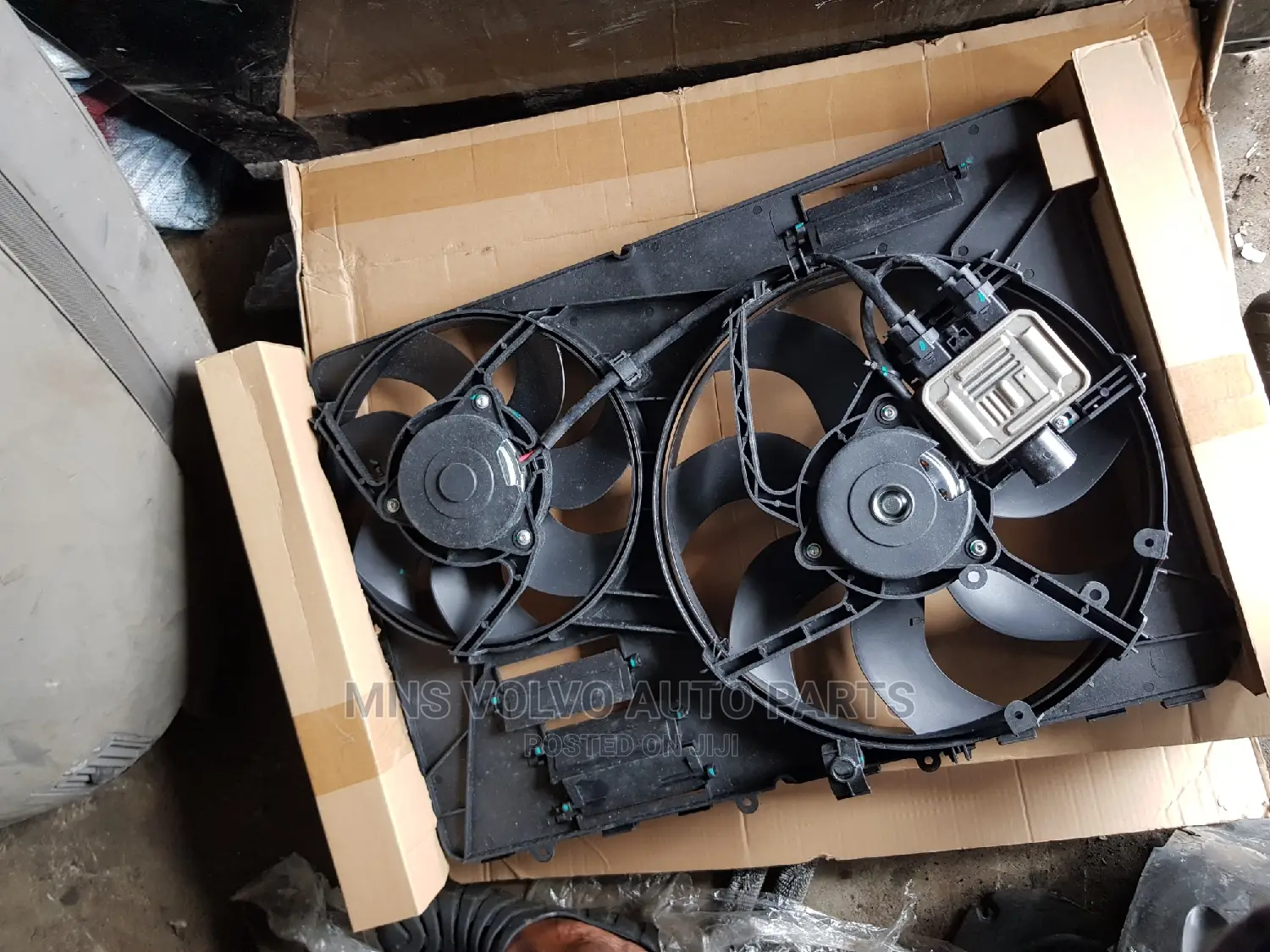 2010-2015 Volvo Xc60,Xc70,S80 Radiator Fan
