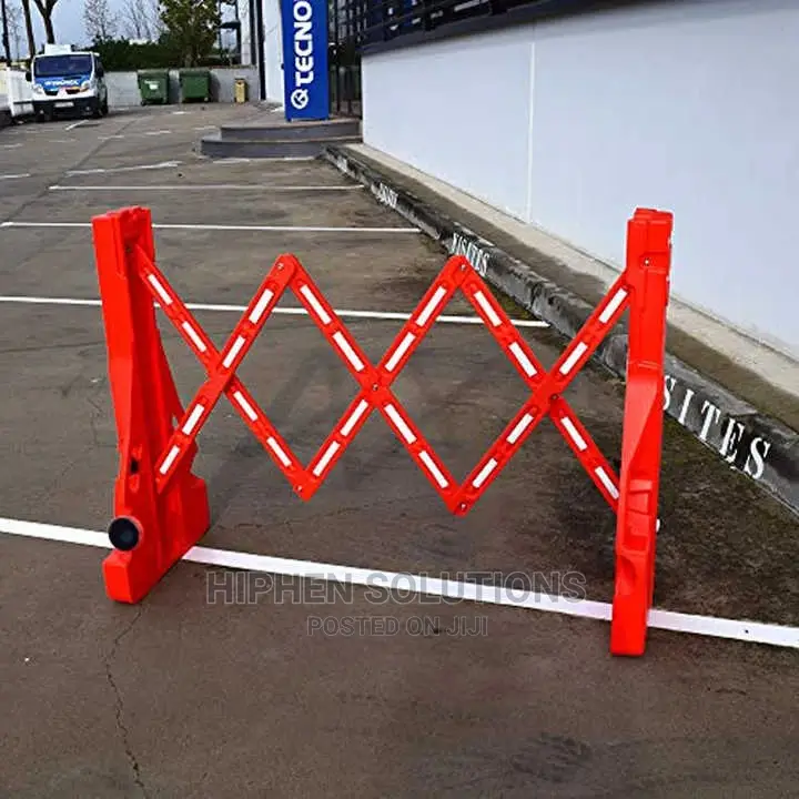 Portable Expandable Plastic Barrier