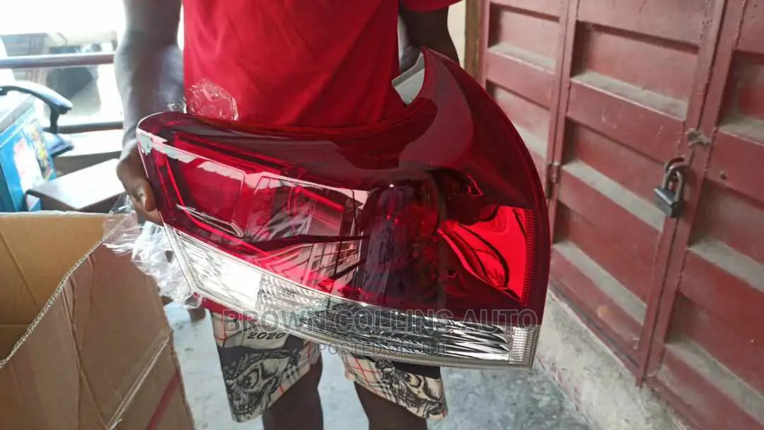 Rear Light Left Side Toyota Venza 2014
