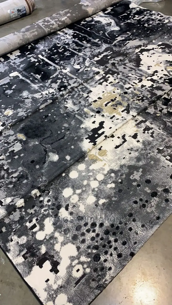 10*13fts Black and Gray Turkey Center Rug