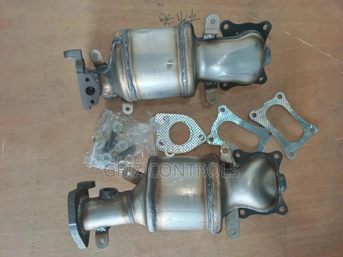 Original Honda V6 Engine Manifold Catalytic Converter