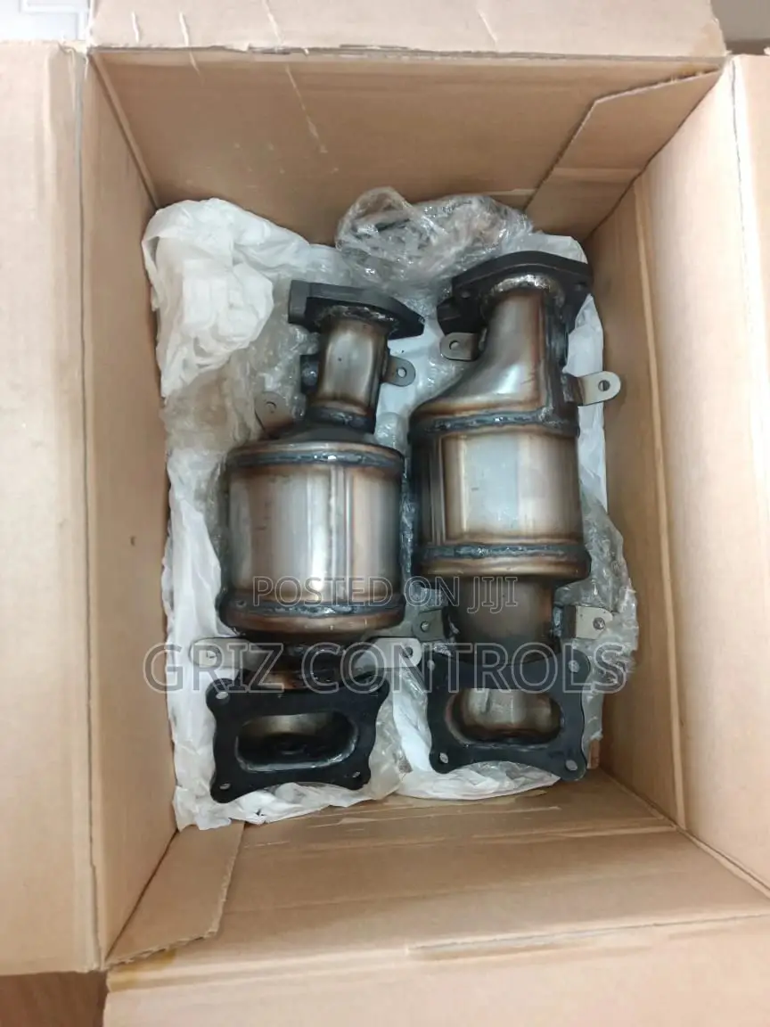 Original Honda V6 Engine Manifold Catalytic Converter