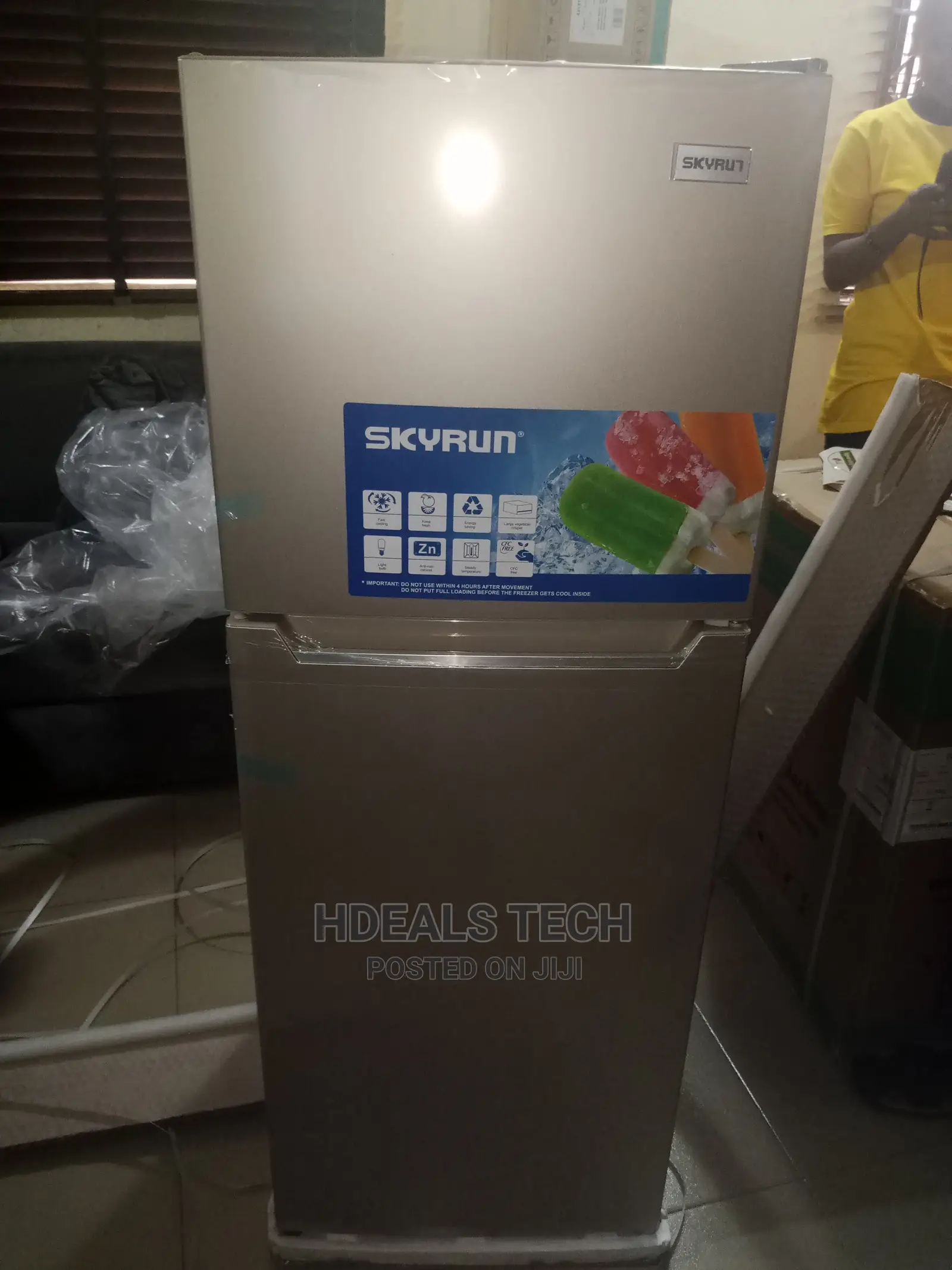 Skyrun BCD-138 138litres Top Mount Refrigerator
