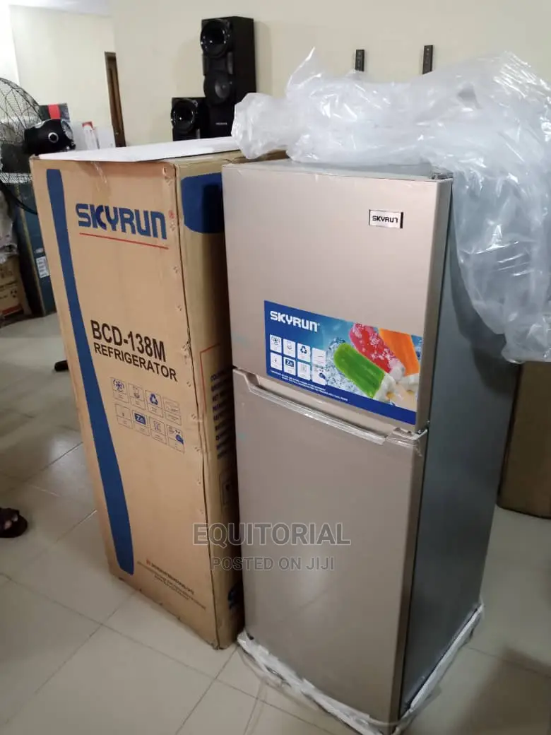 Skyrun Refrigerator With Lock and Keys BCD-138m