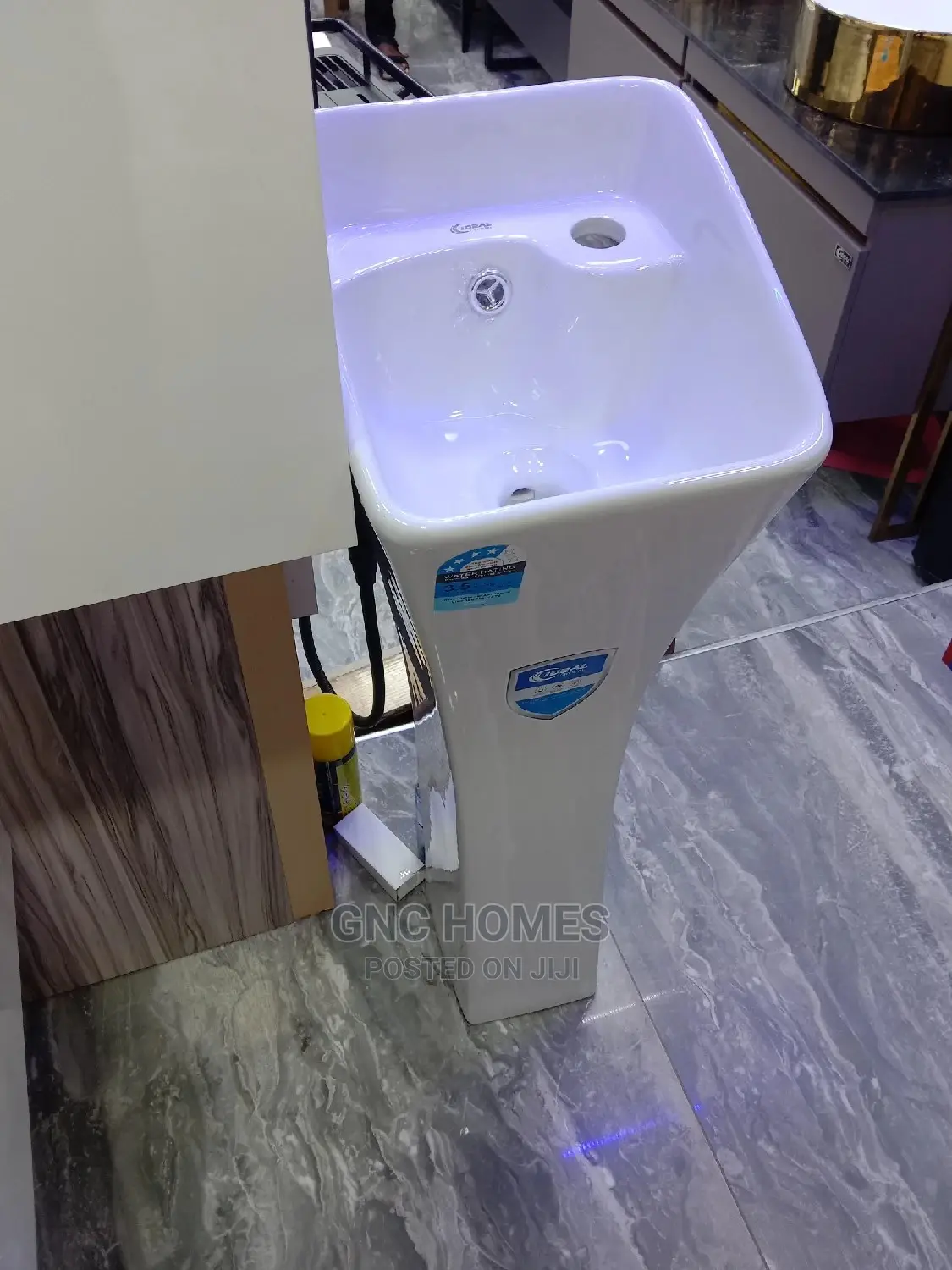 Mini Standing Wash Hand Basin