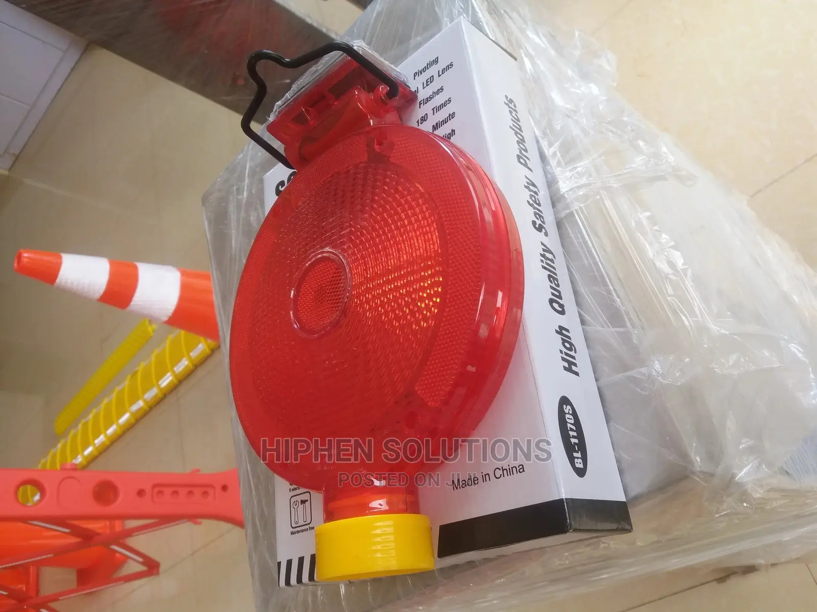 Wireless Solar Traffic Cone Light