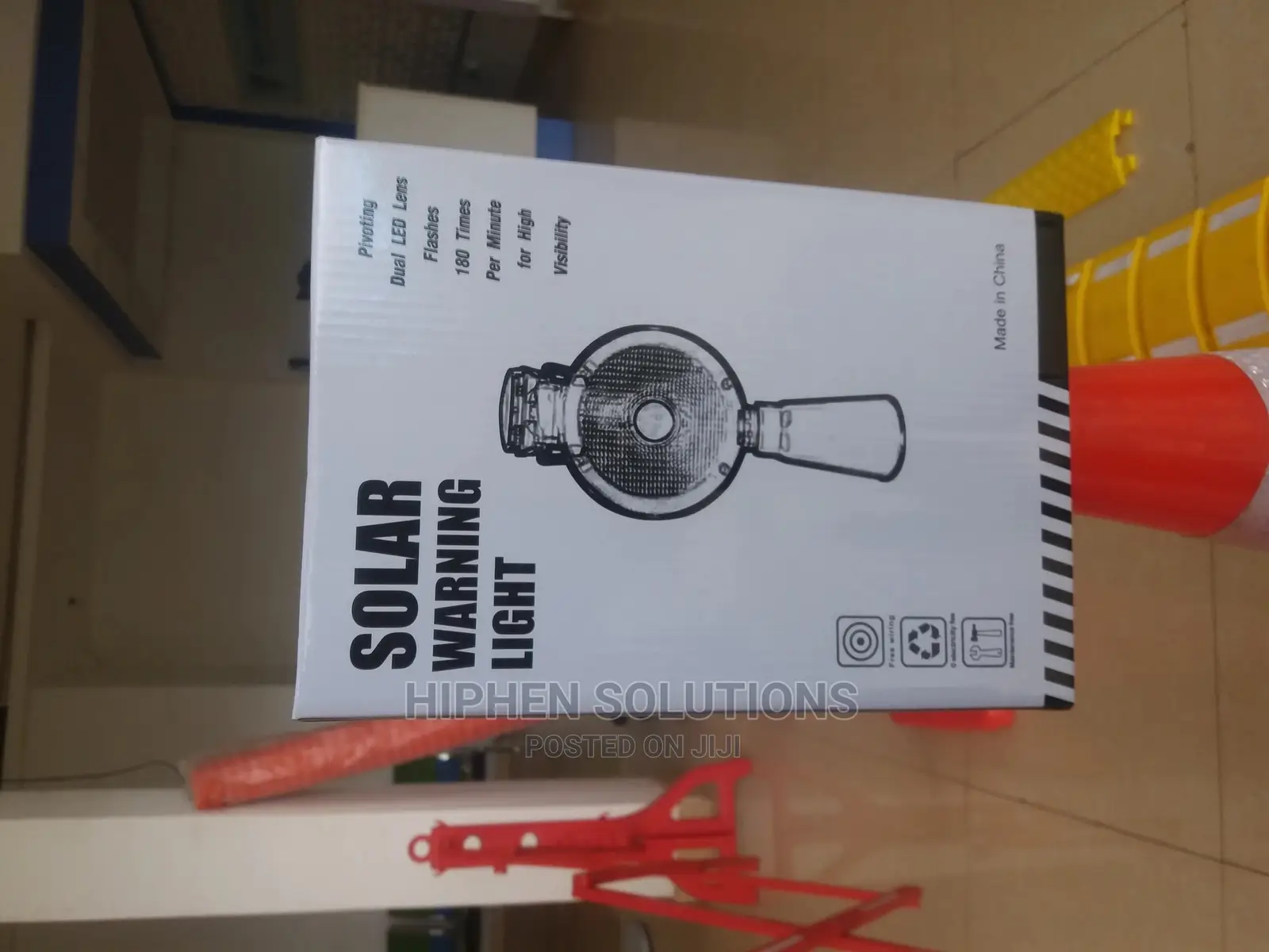 Low Maintenance Solar Light for Traffic Cone