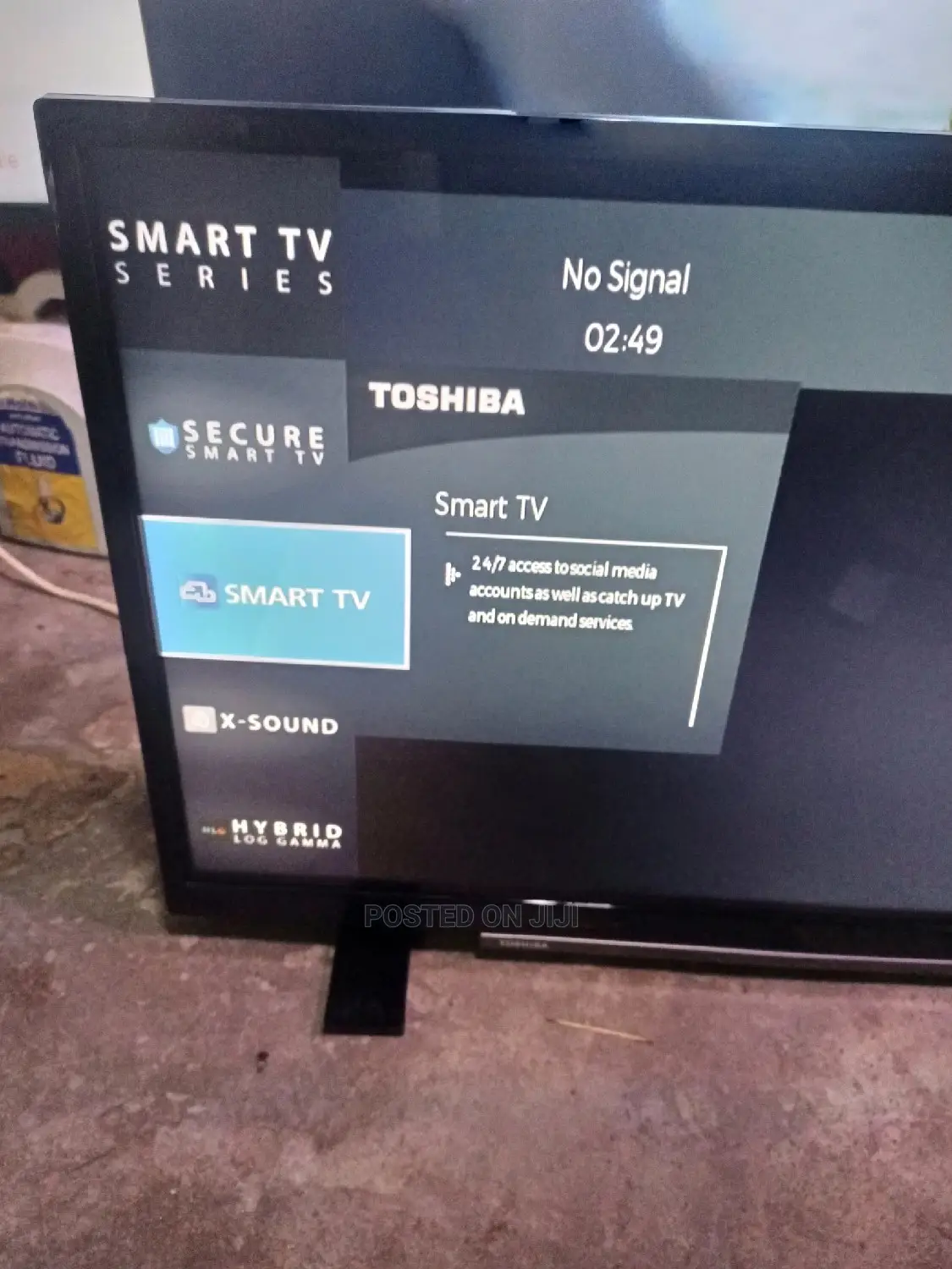 UK USED 32 Inches Toshiba Smart TV