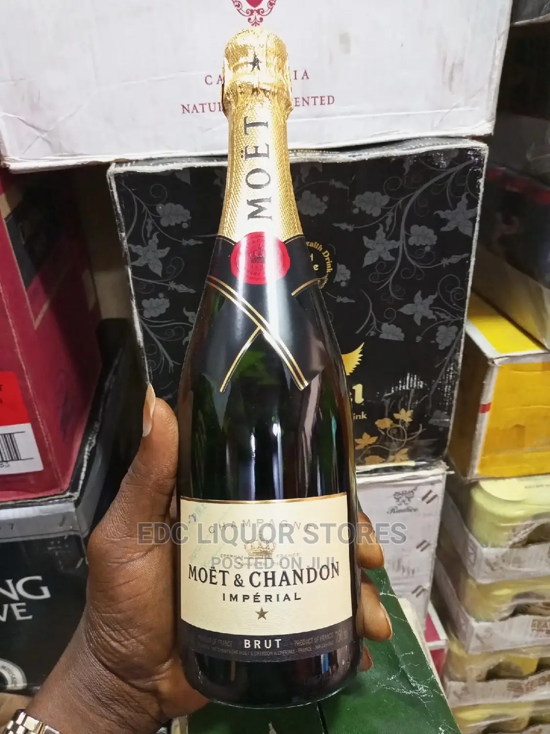 Moet Chandon Brut by 12 Bottles