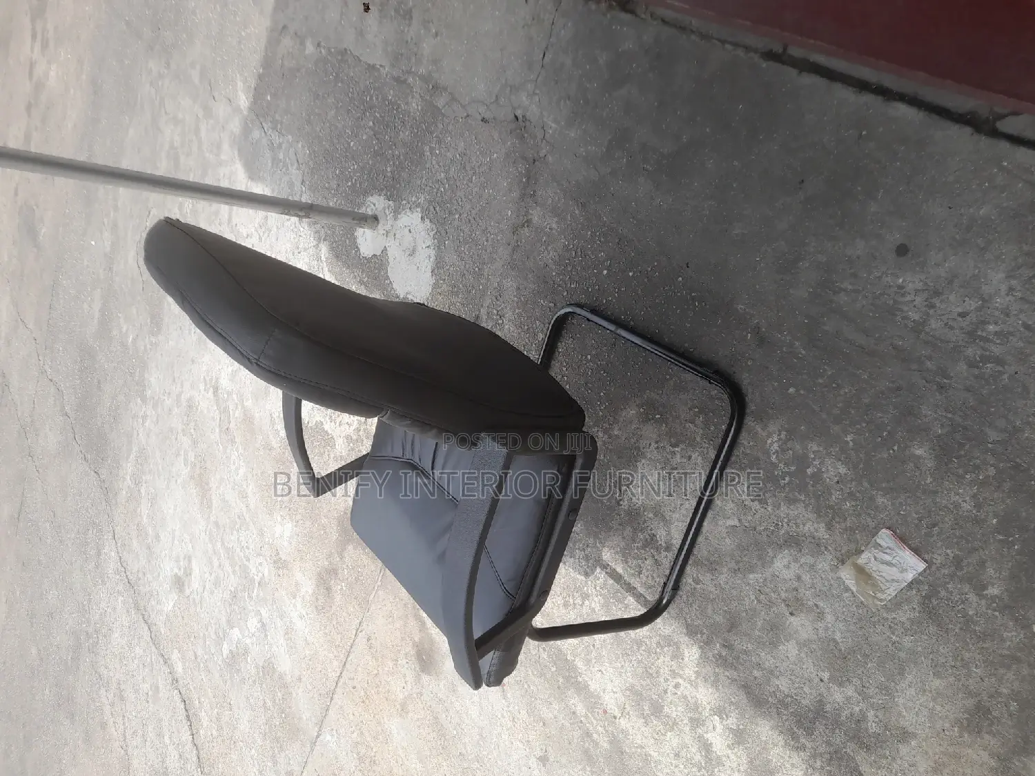 Comfortable Visitors Chair