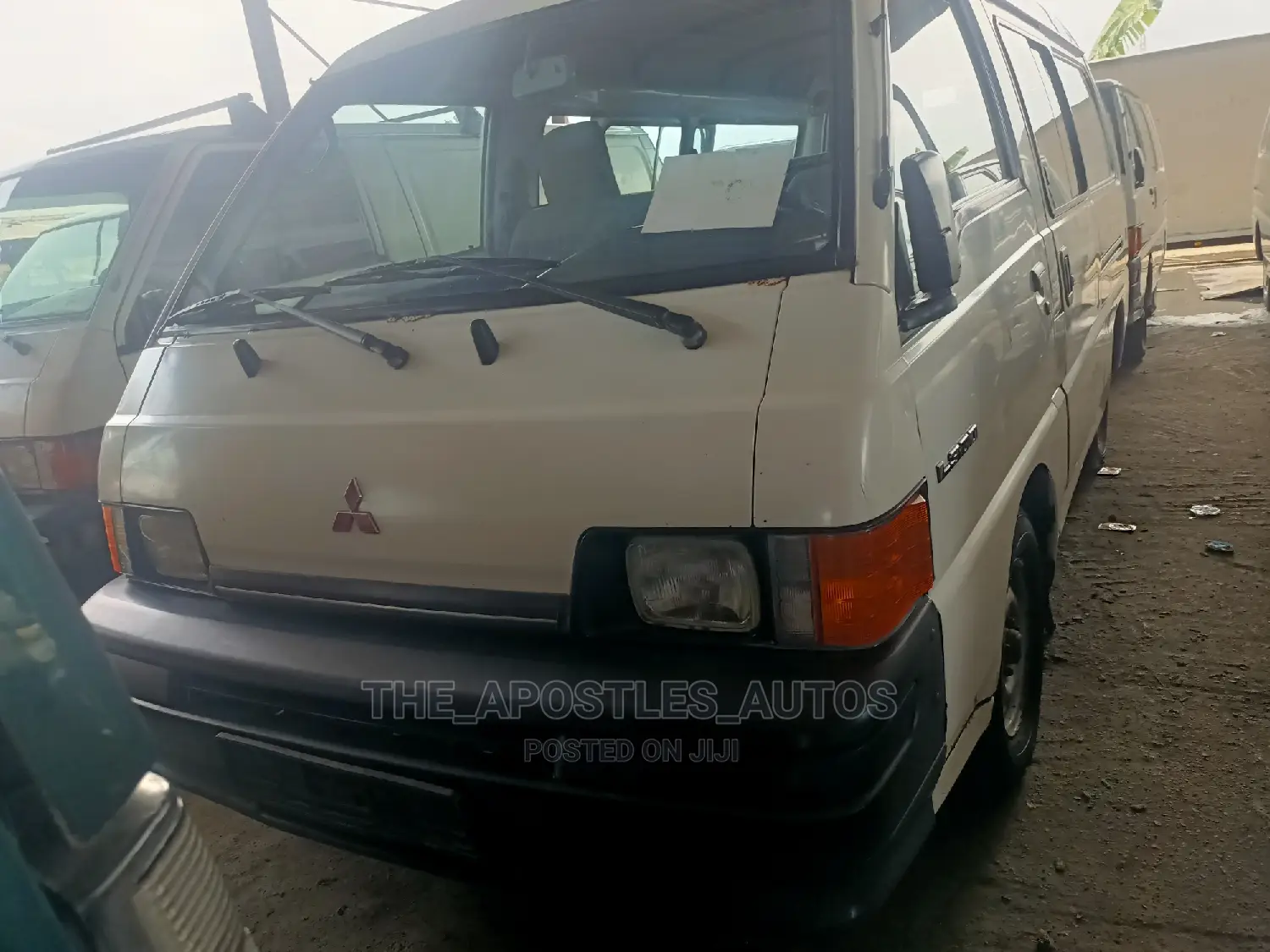 Mitsubishi L300 2003 White