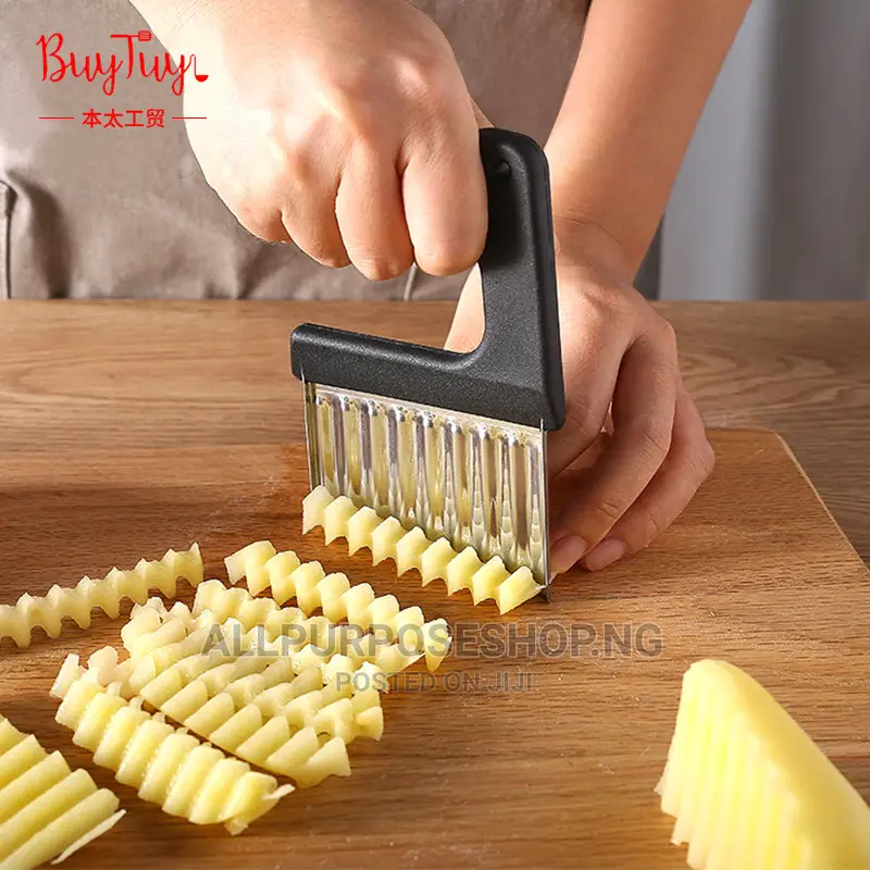 Handheld Wavy Shaped Cutter