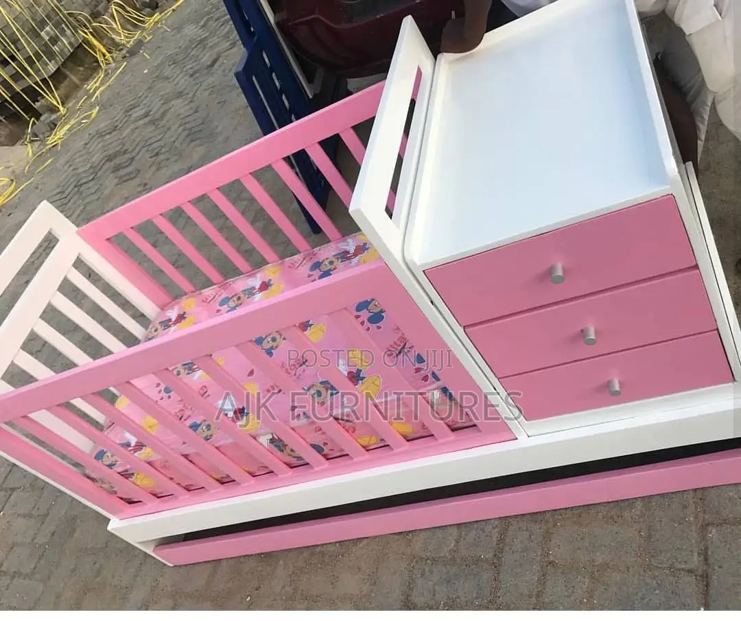 Exquisite Baby Crib